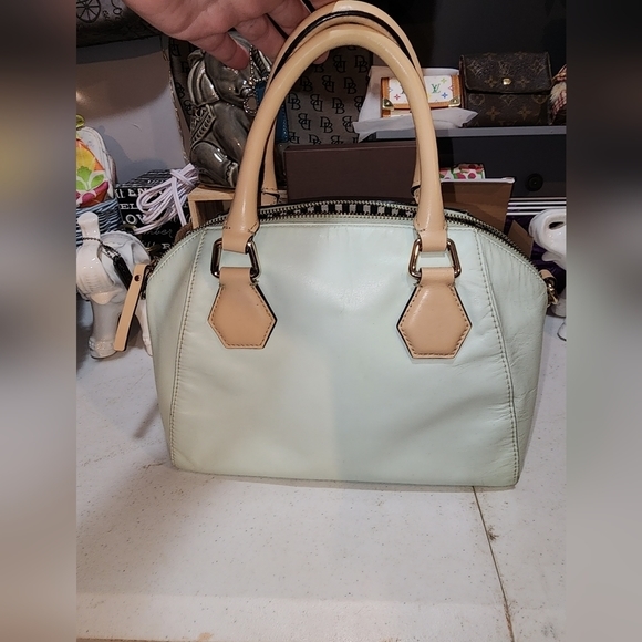 Good used condition see pics missing shoulder strap see pics - Picture 5 of 8